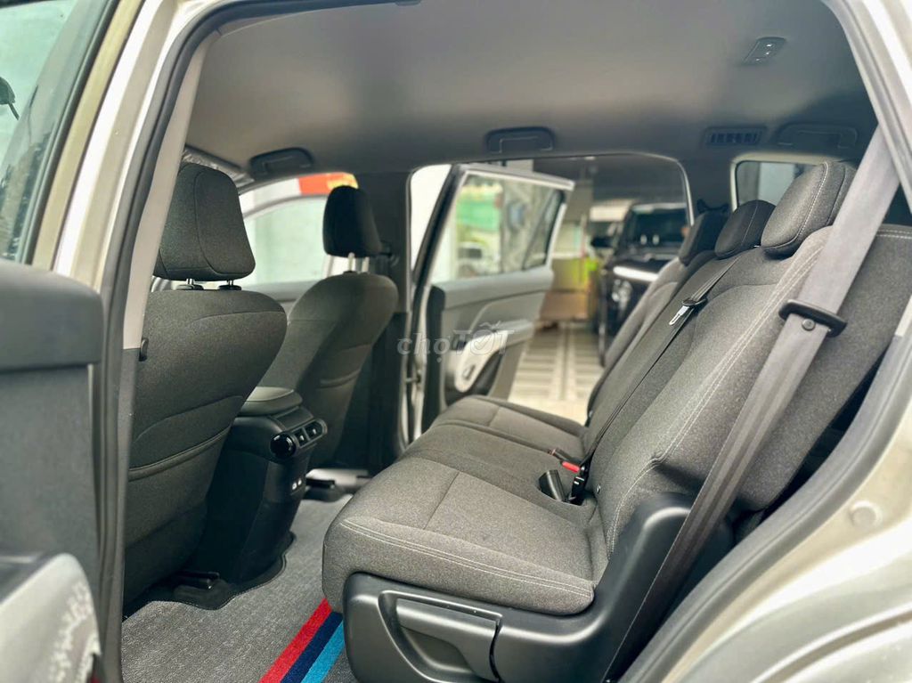 VinFast Limo Green 2025 - ảnh 5