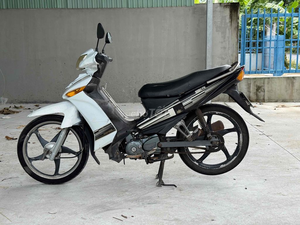 Yamaha Sirius 2010 - ảnh 4