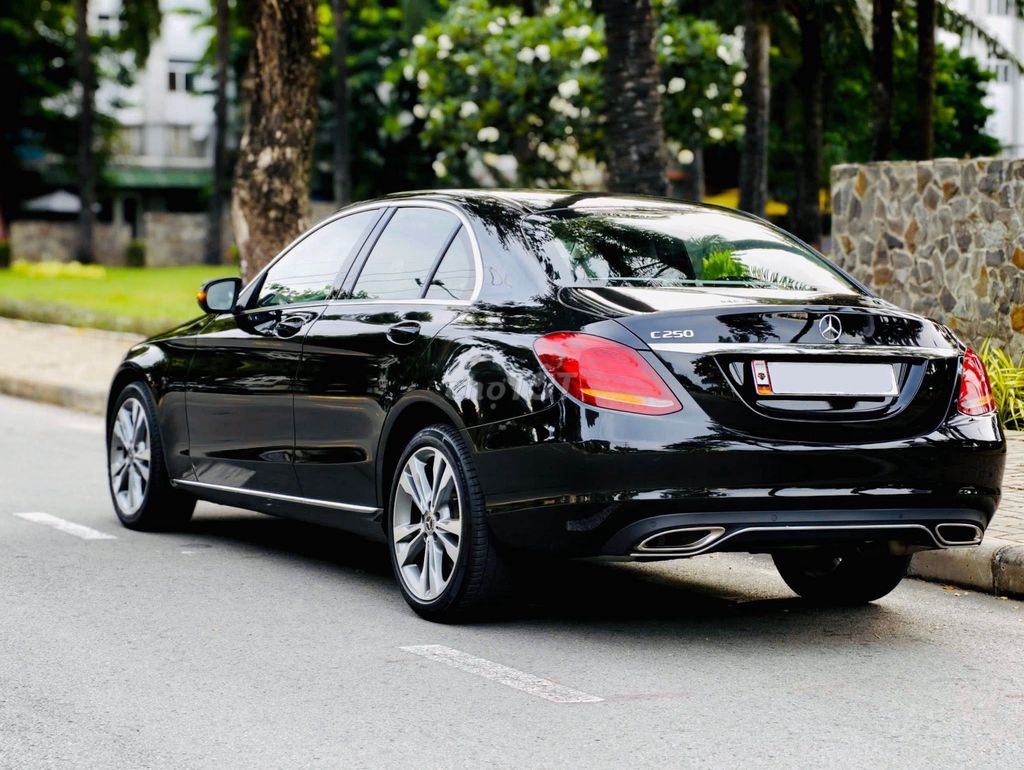 Mercedes-Benz 2018 - ảnh 4
