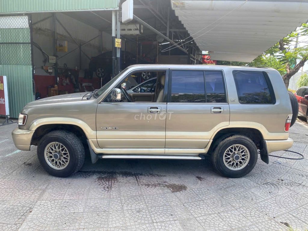 Isuzu Trooper 2009 - ảnh 3