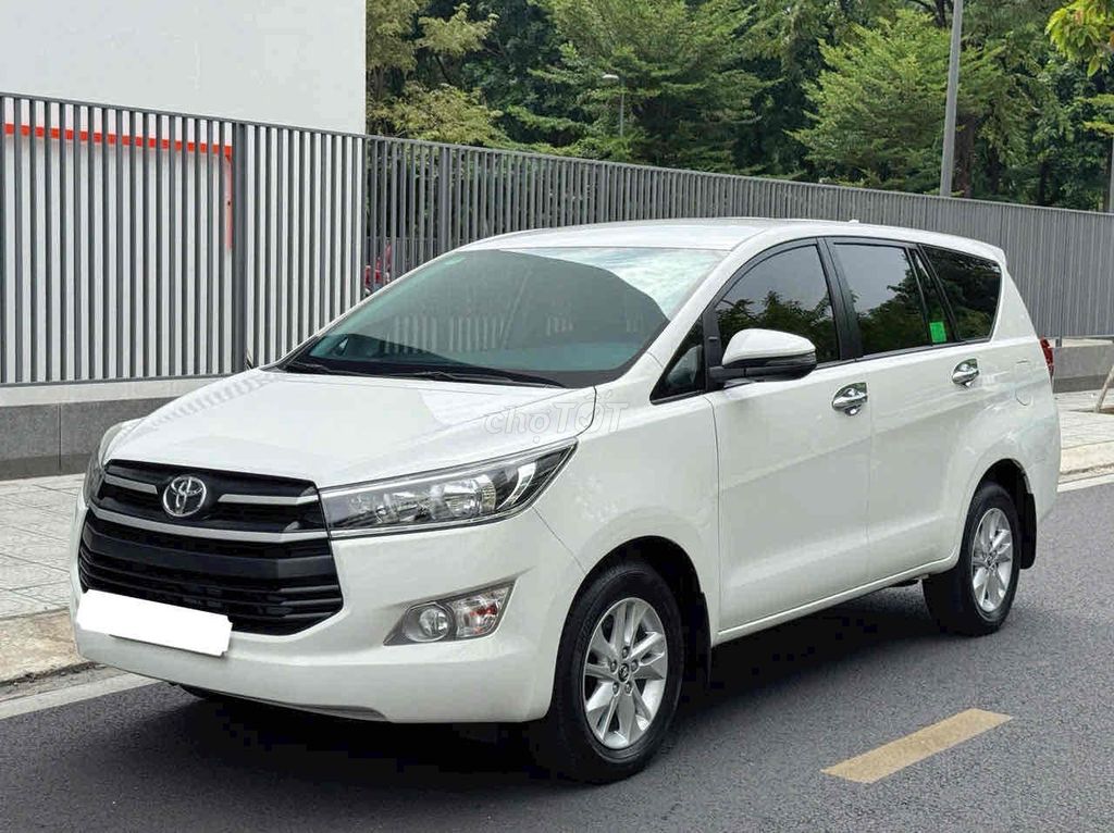 Toyota Innova 2.0G 2018 - ảnh 2