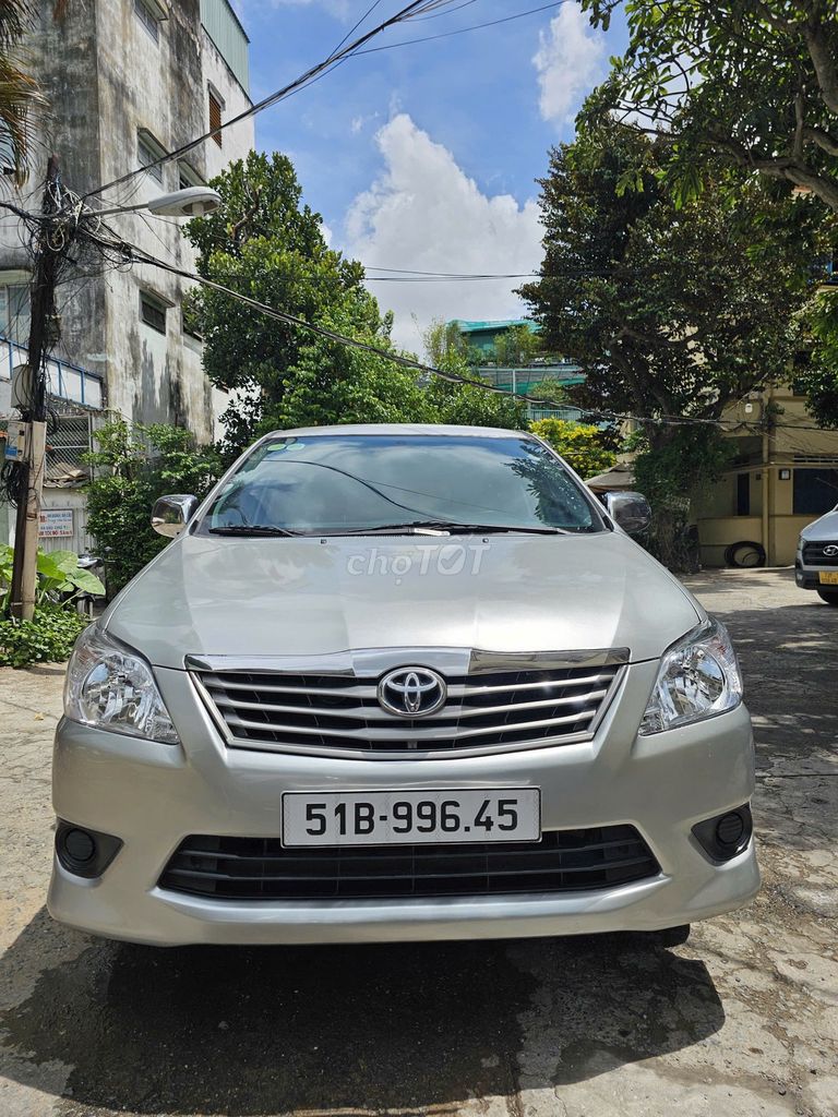 Toyota Innova 2012 - ảnh 1
