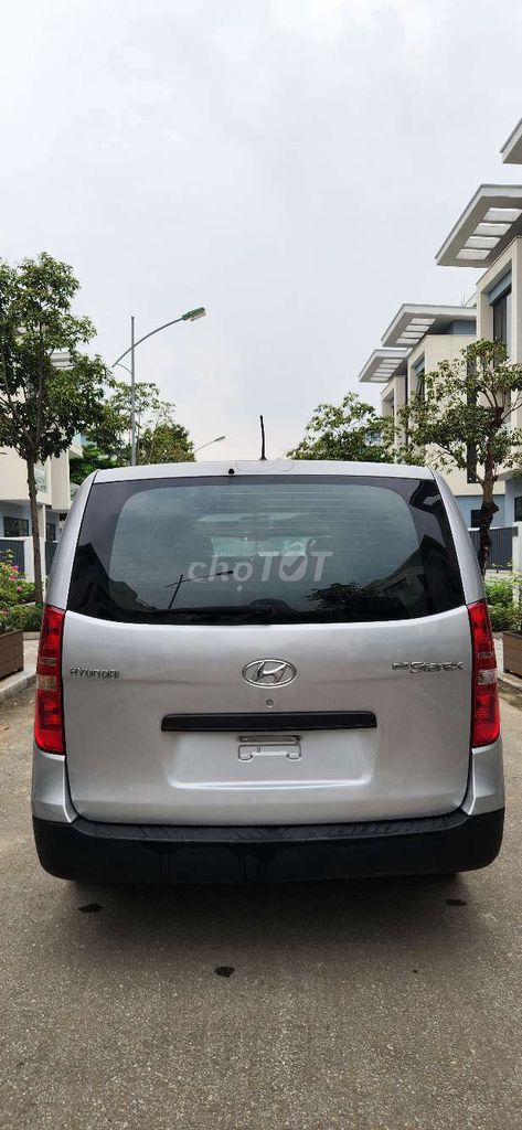 Hyundai Starex 2016 - ảnh 2