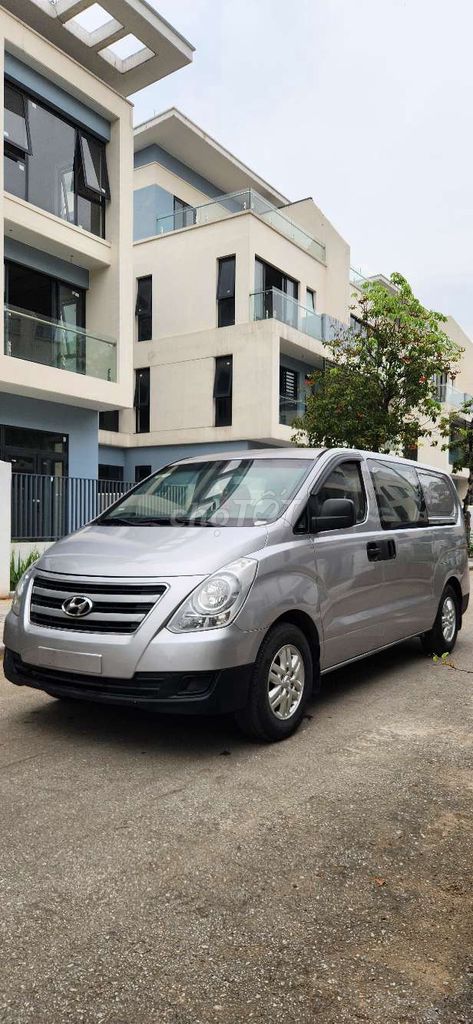 Hyundai Starex 2016 - ảnh 5