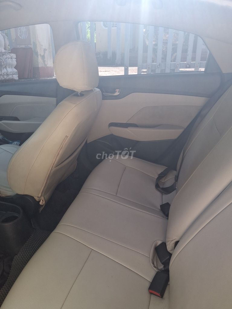 Hyundai Accent - ảnh 1