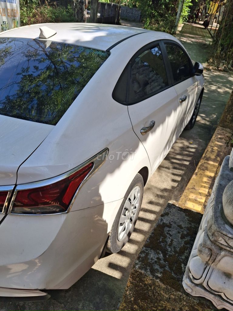 Hyundai Accent - ảnh 5