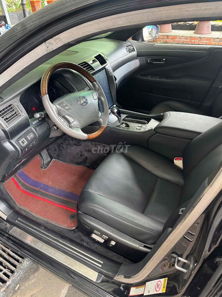 Lexus LS - ảnh 1