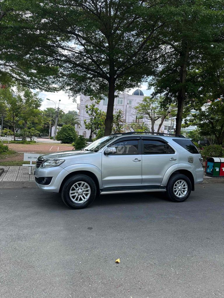 Toyota Fortuner 2013 - ảnh 3
