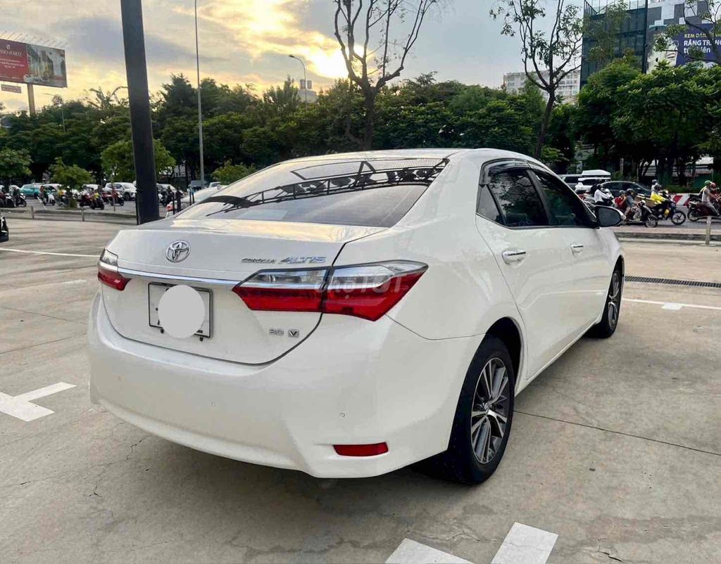 Toyota Corolla Altis 2017 - ảnh 2