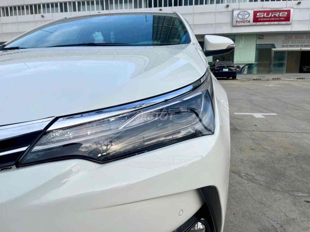 Toyota Corolla Altis 2017 - ảnh 3