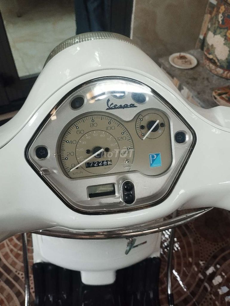 Piaggio Vespa 2010 - ảnh 1
