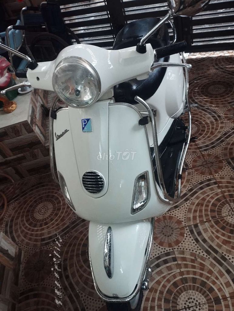 Piaggio Vespa 2010 - ảnh 5