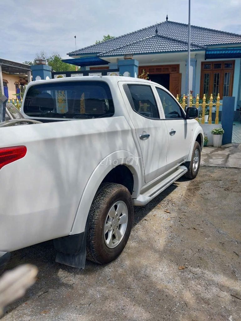 Mitsubishi Triton 2019 - ảnh 2