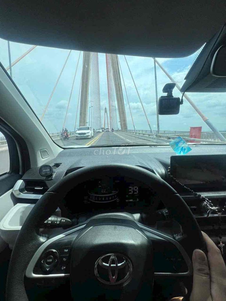 Toyota Veloz Cross 2022 - ảnh 1