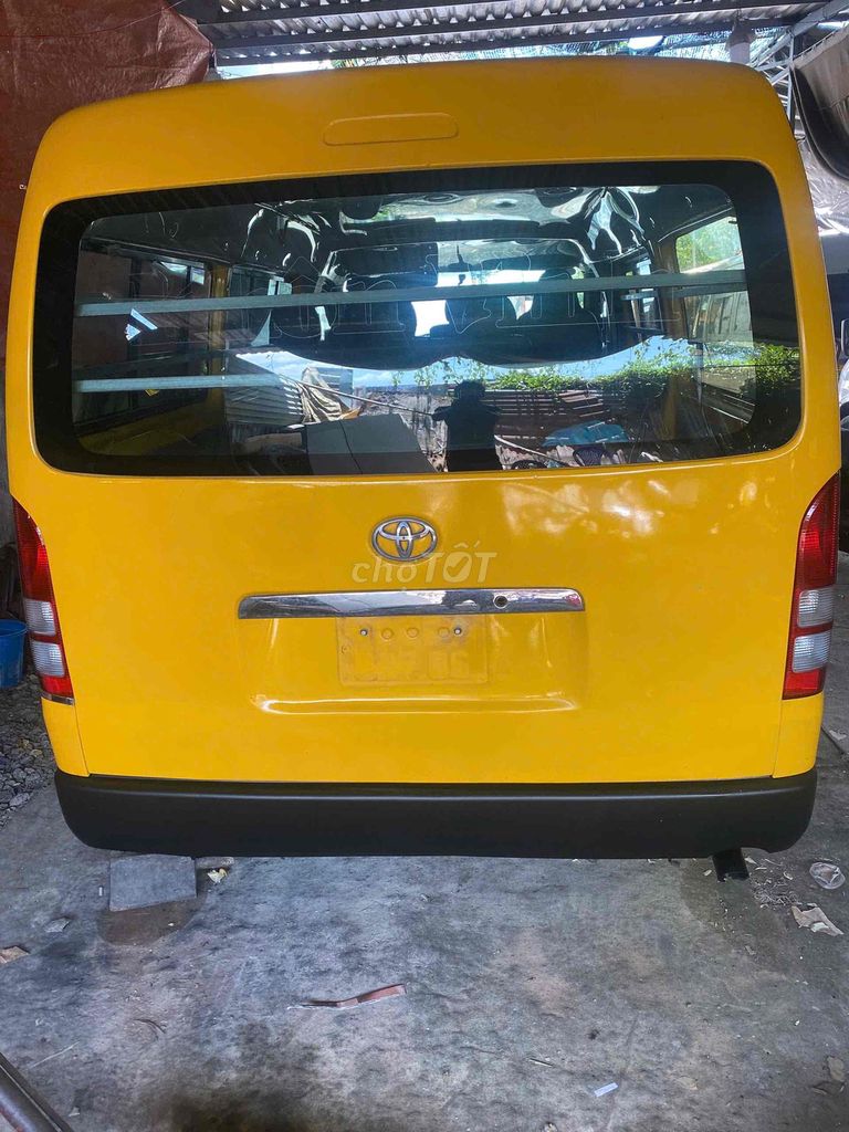 Toyota 2005 - ảnh 2