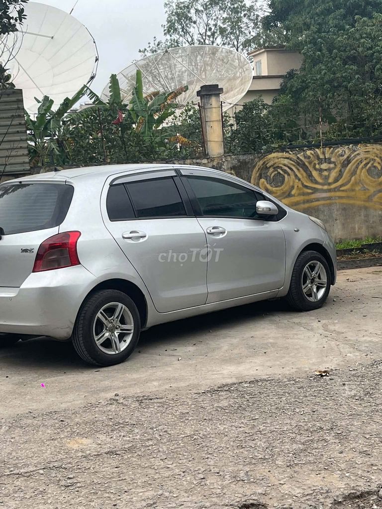 Toyota Yaris 2007 - ảnh 3