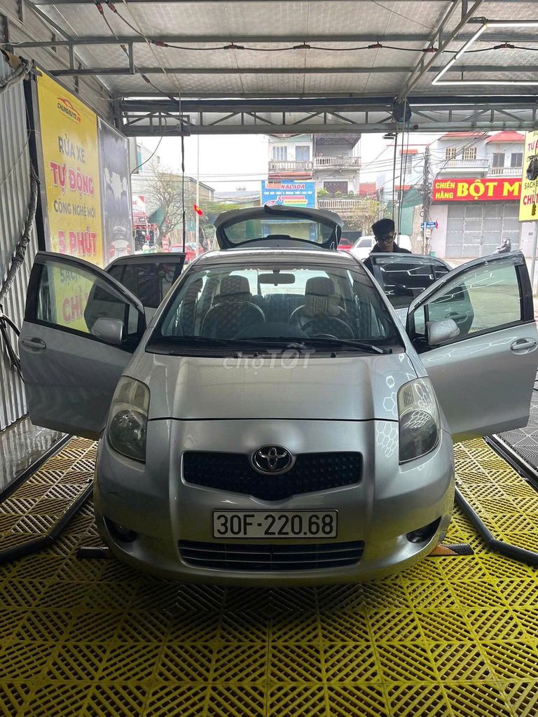 Toyota Yaris 2007 - ảnh 4