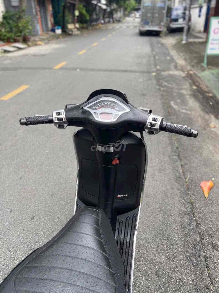 Piaggio Vespa 2015 - ảnh 4