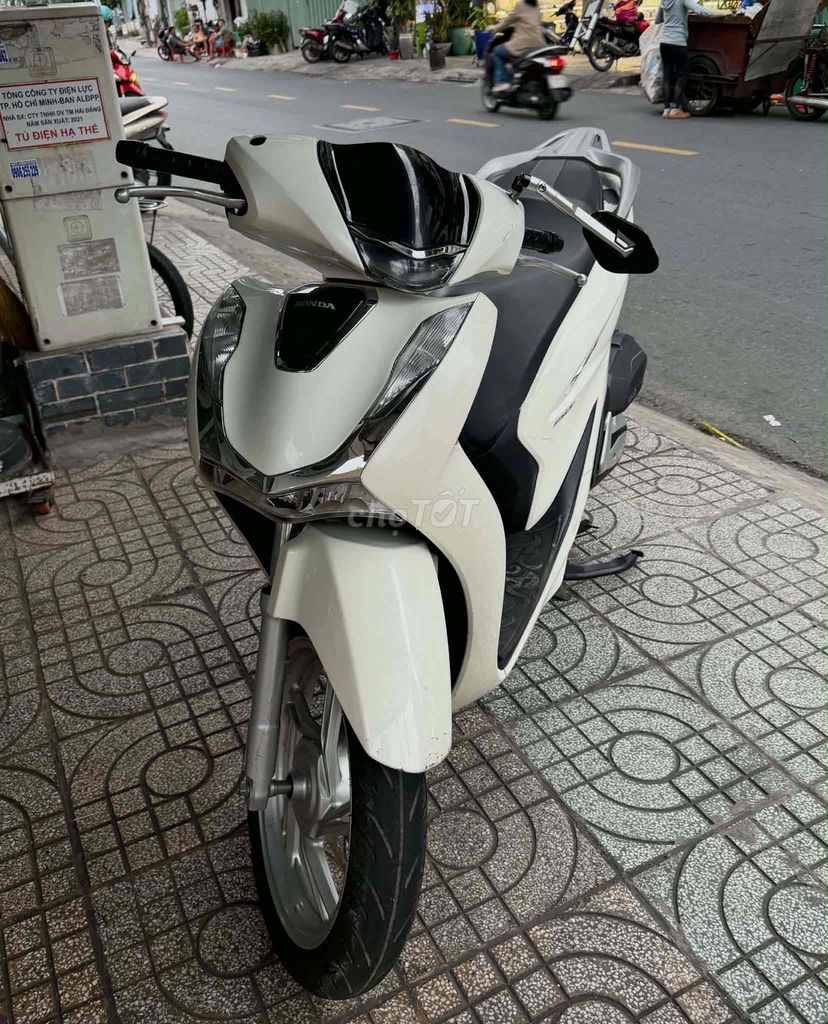 Honda SH 2022 - ảnh 1