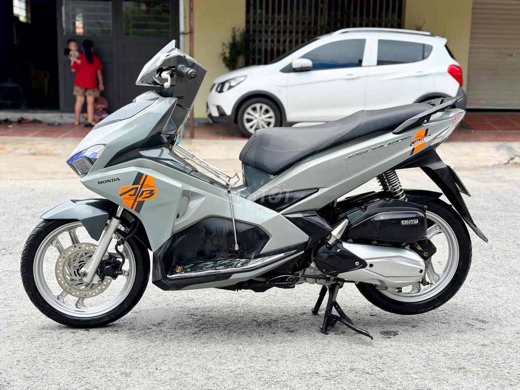 Honda Air Blade 2017 - ảnh 4