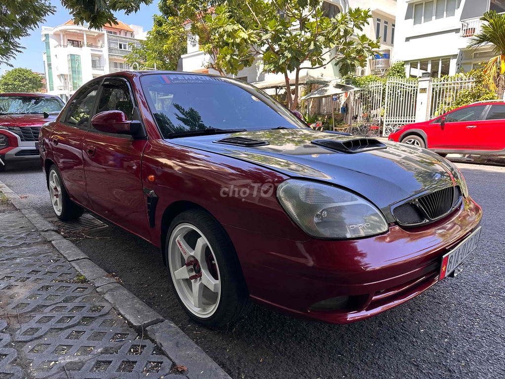 Daewoo Nubira 2001 - ảnh 1