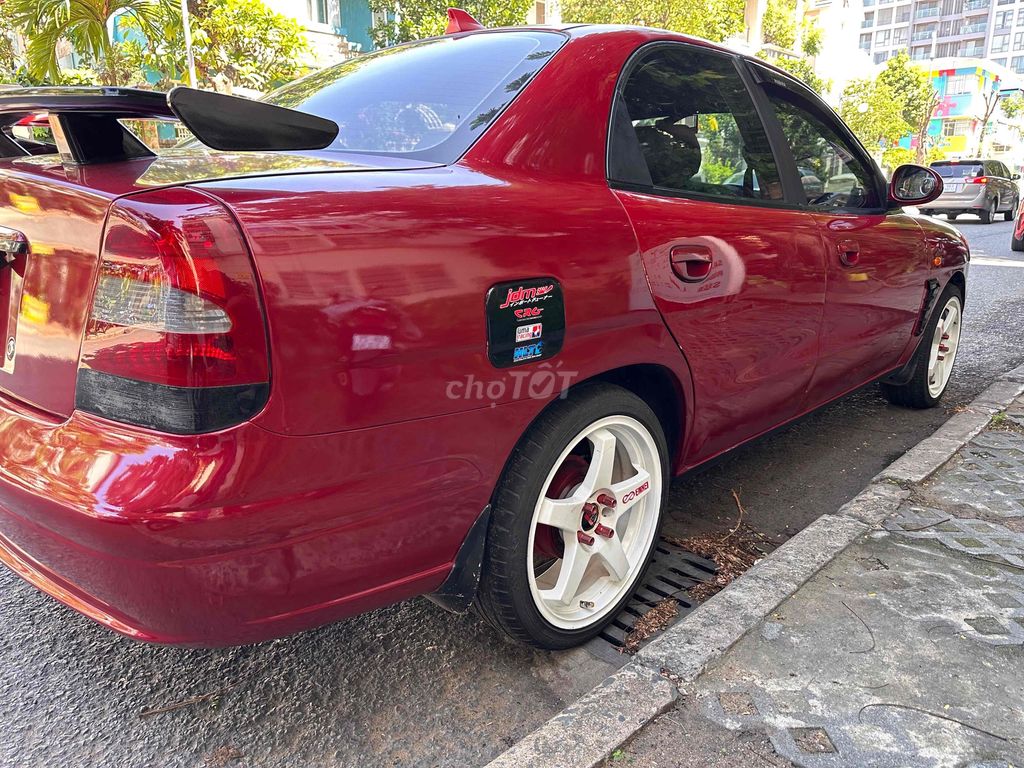 Daewoo Nubira 2001 - ảnh 2