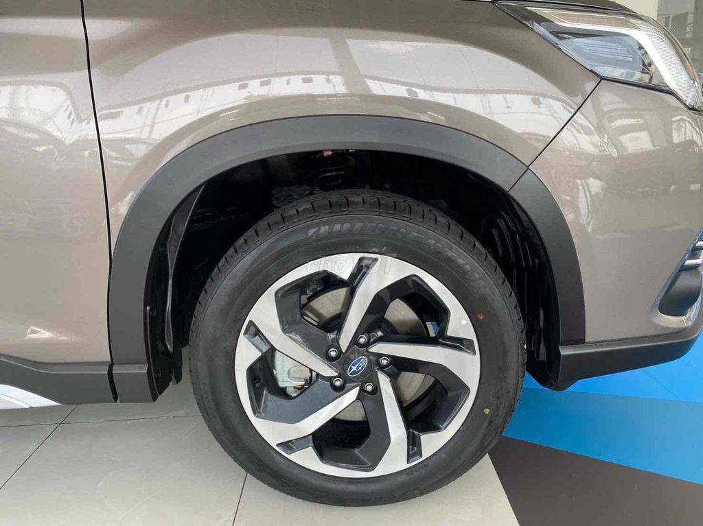Subaru Forester - ảnh 4