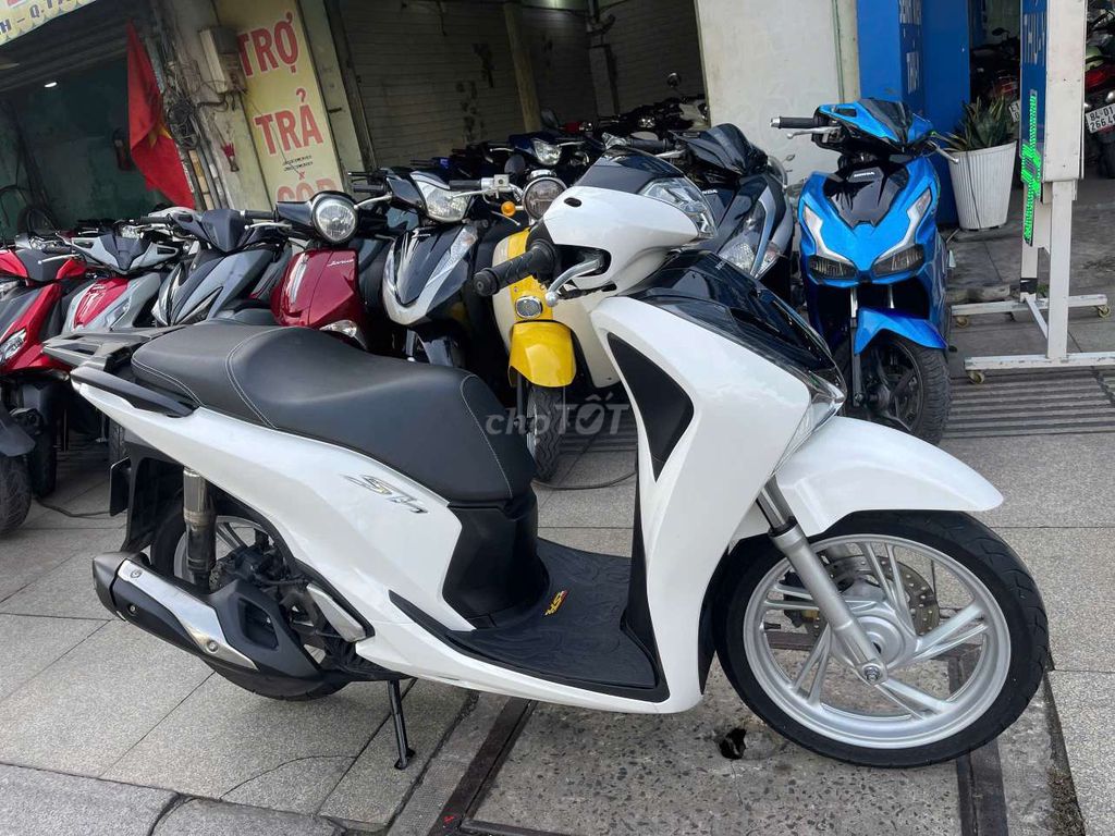 Honda SH 2018 - ảnh 1