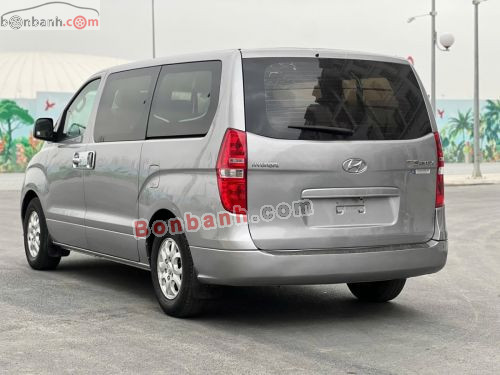 Hyundai Grand Starex 2.5 MT 2015 - ảnh 2