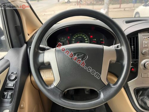 Hyundai Grand Starex 2.5 MT 2015 - ảnh 5