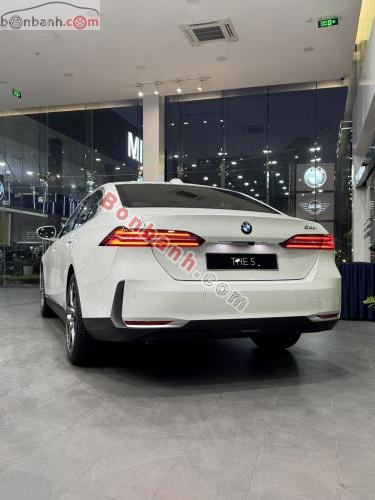 BMW 5 Series 2024 - ảnh 5