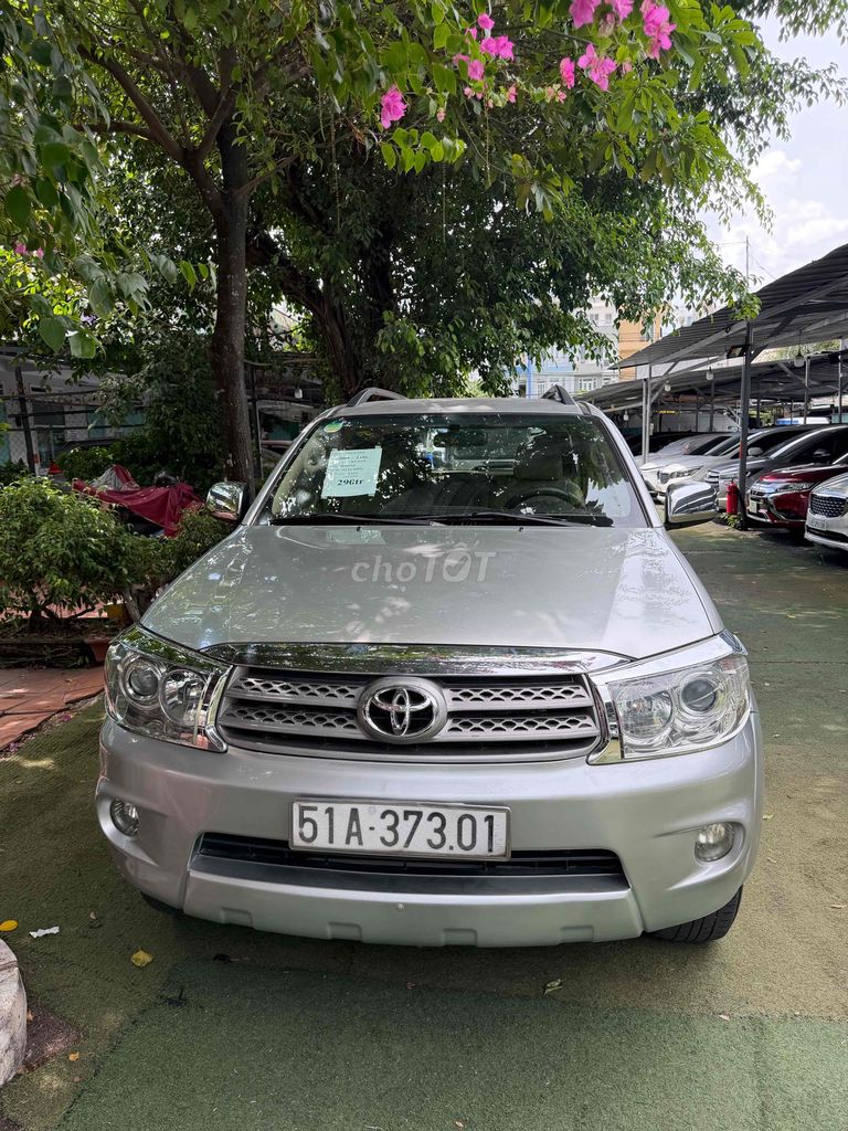 Toyota Fortuner 2009 - ảnh 1