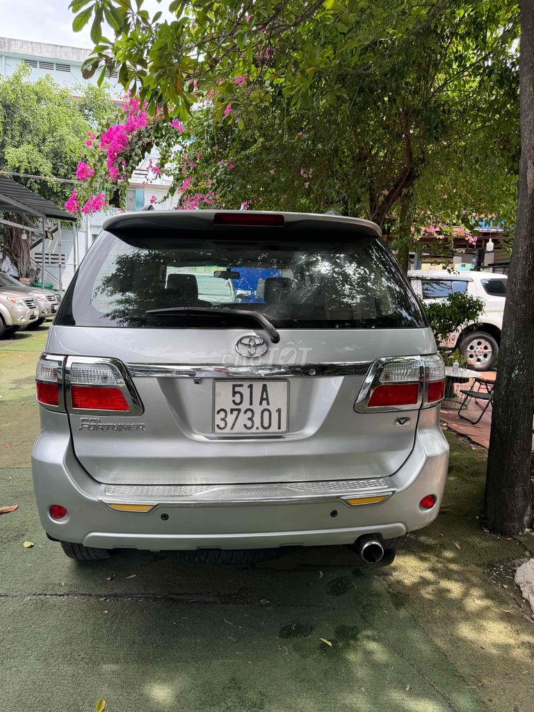 Toyota Fortuner 2009 - ảnh 5