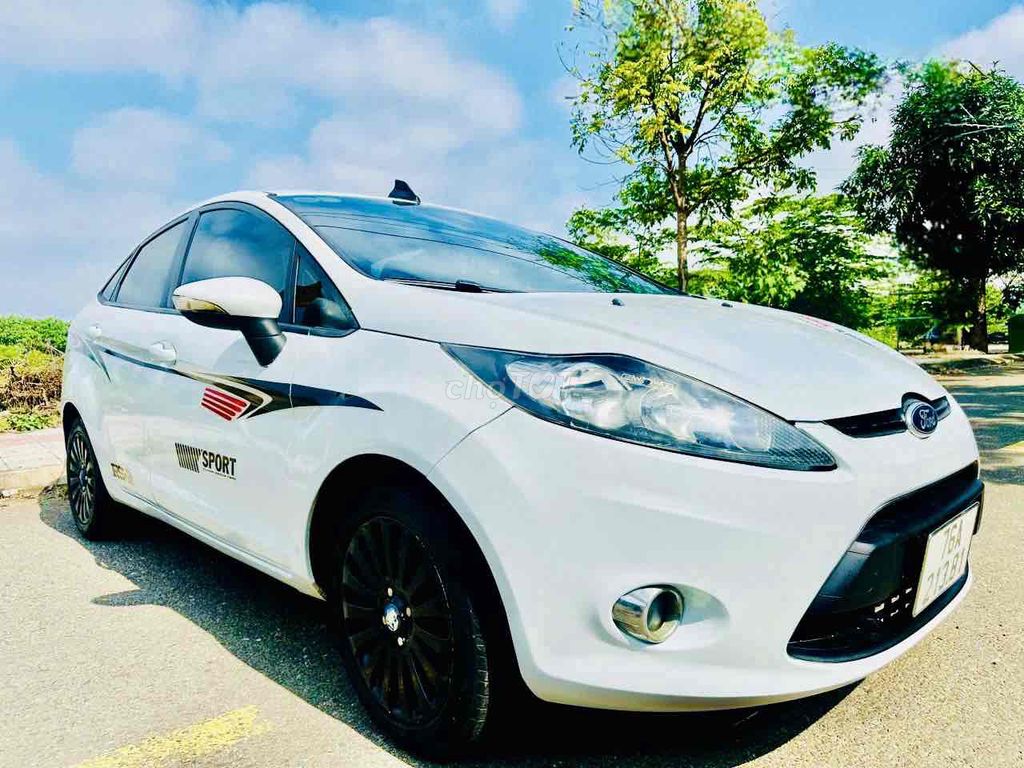 Ford Fiesta 2011 - ảnh 3
