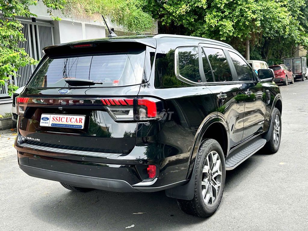 Ford Everest 2025 - ảnh 2