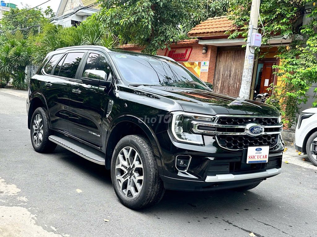 Ford Everest 2025 - ảnh 4