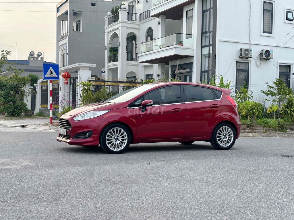 Ford Fiesta 2016 - ảnh 3