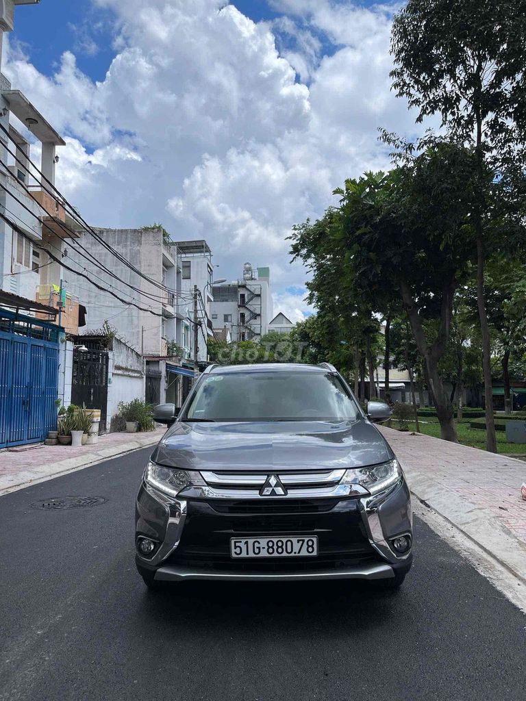 Mitsubishi Outlander 2019 - ảnh 1