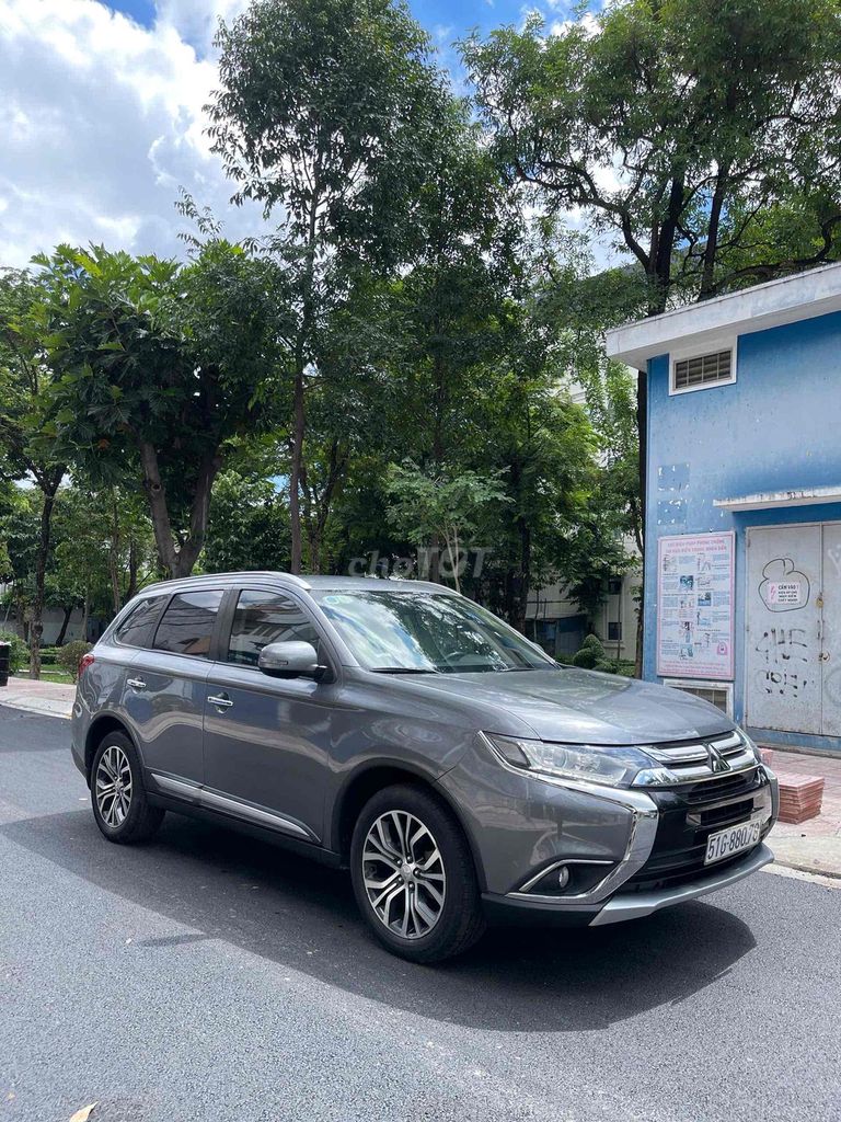 Mitsubishi Outlander 2019 - ảnh 4