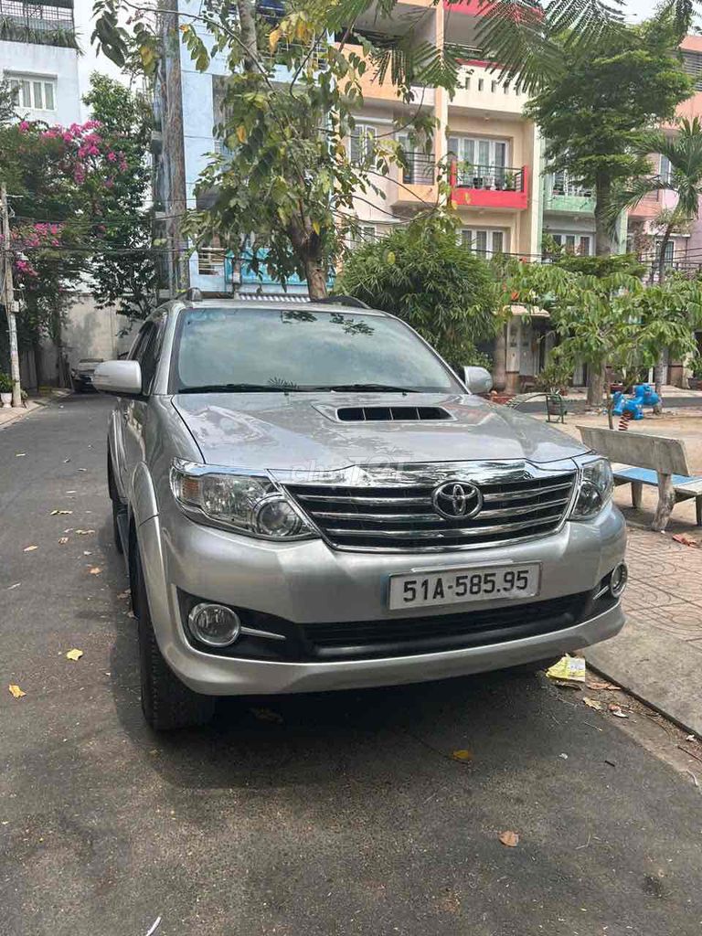 Toyota Fortuner 2015 - ảnh 1