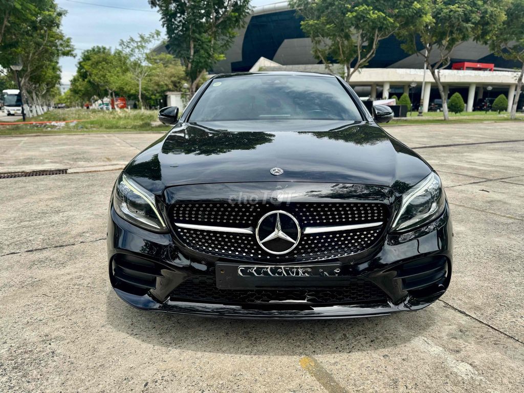 Mercedes-Benz 2021 - ảnh 1