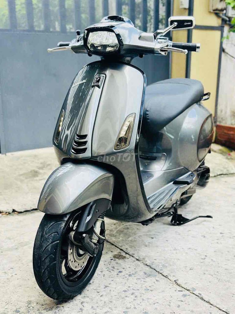 Piaggio Vespa 2018 - ảnh 1