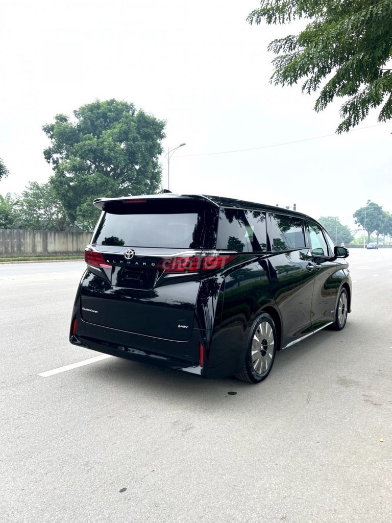Toyota Alphard 2026 - ảnh 3