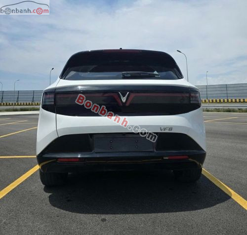 VinFast VF8 Plus 2026 - ảnh 4