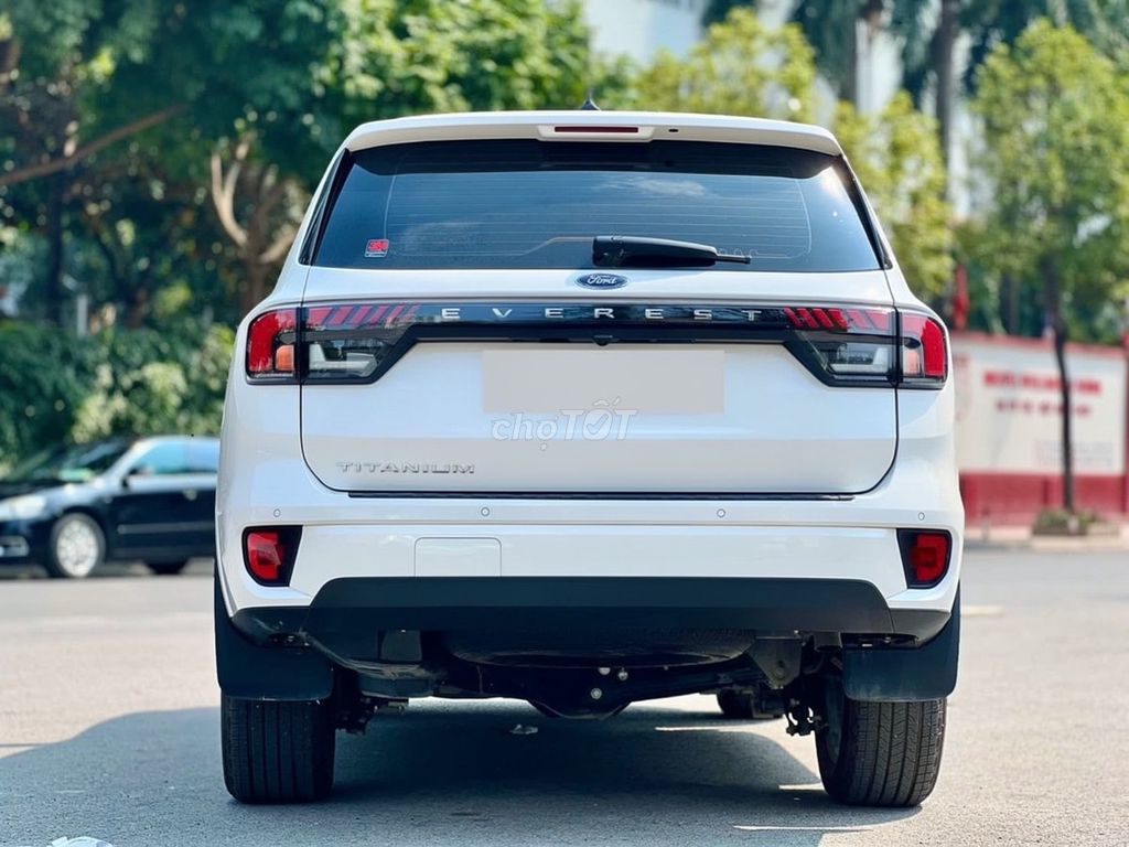Ford Everest 2023 - ảnh 4