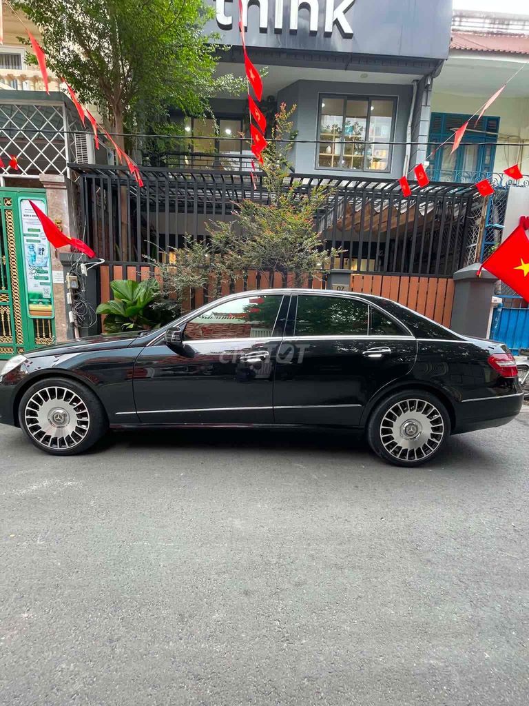 Mercedes-Benz - ảnh 2