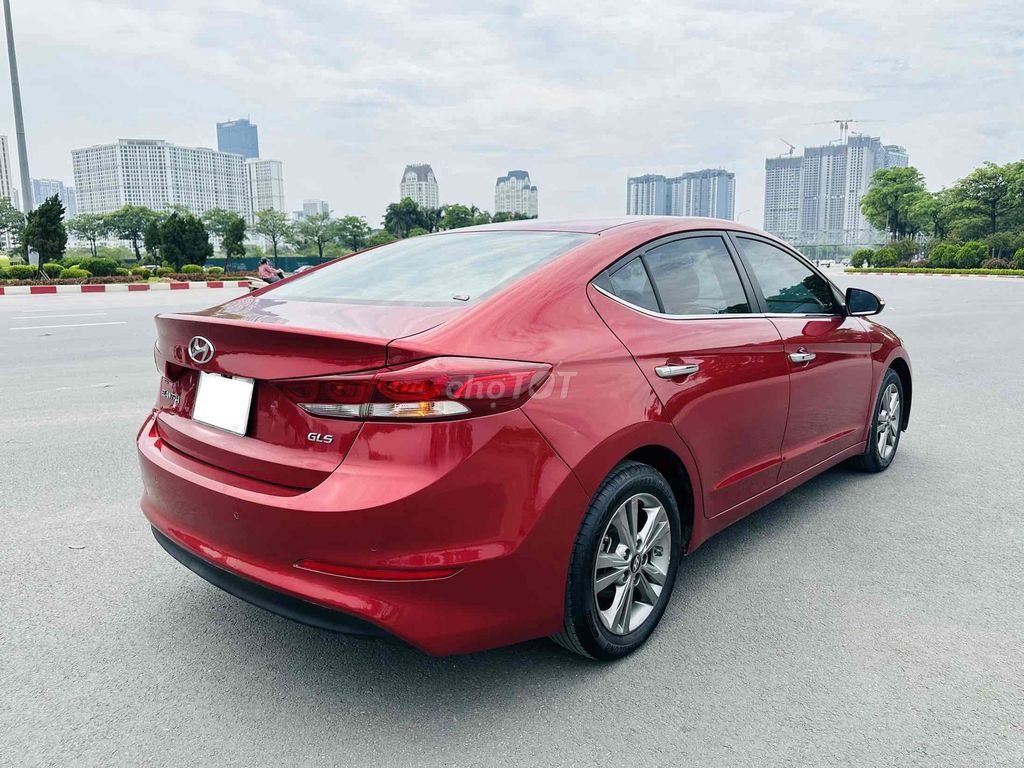 Hyundai Elantra 2016 - ảnh 4