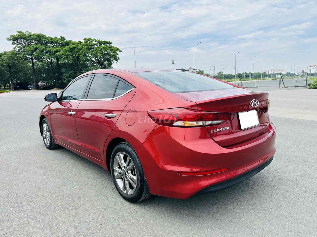 Hyundai Elantra 2016 - ảnh 5