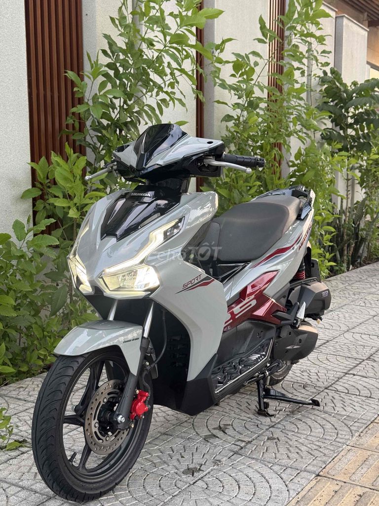 Honda Air Blade 2024 - ảnh 1