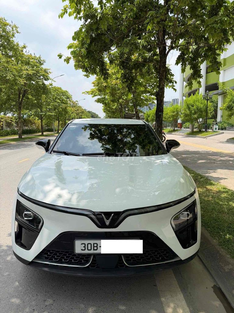 VinFast VF7 Eco 2026 - ảnh 1